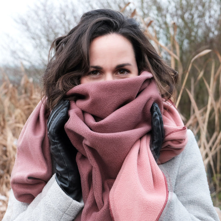 FLEECE SCHALS
