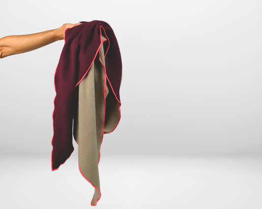 Fleeceschal 'Mari' (Beige/Bordeaux)