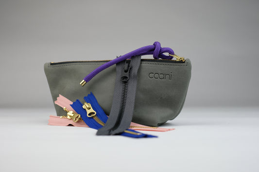 Kosmetiktasche 'Kara' in grau