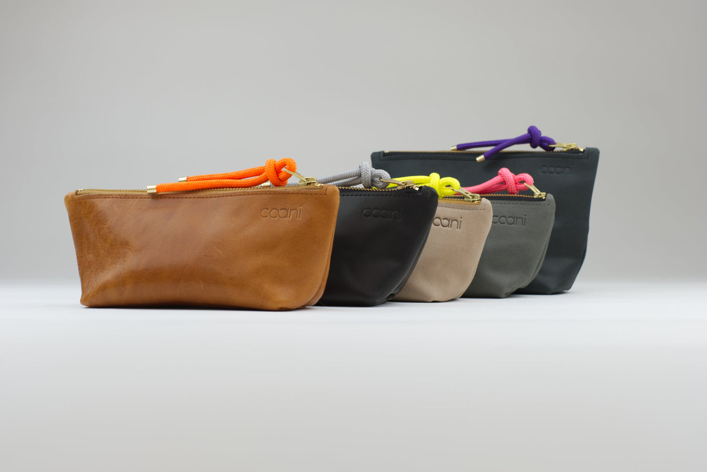 Kosmetiktasche 'Kara' in schwarz