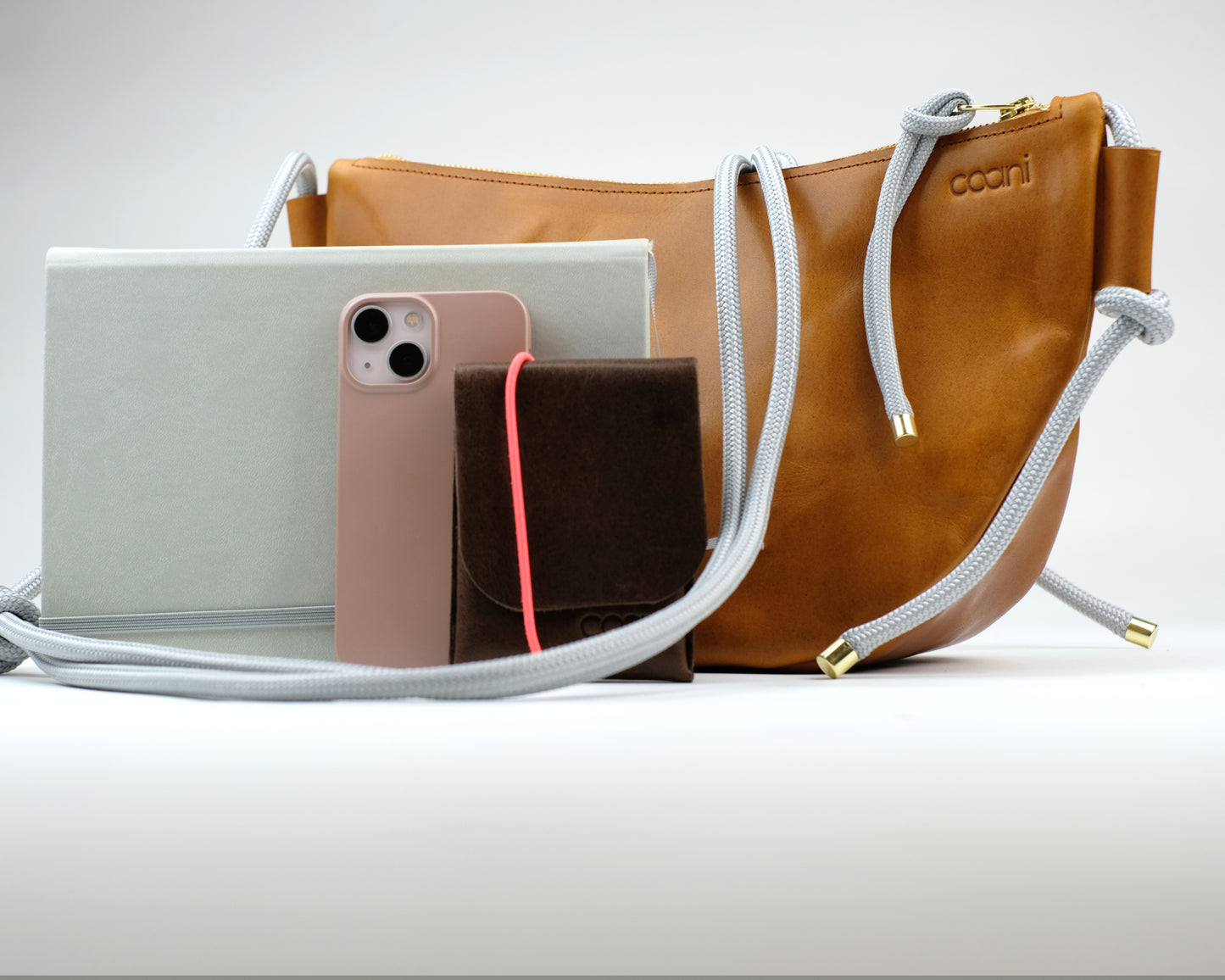 Umhängetasche 'Lua' (Cognac)