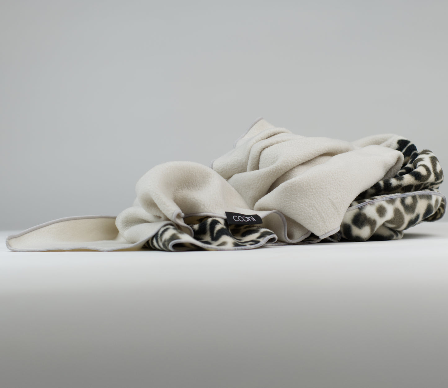 Fleeceschal 'Mari' (Sand/Leo)