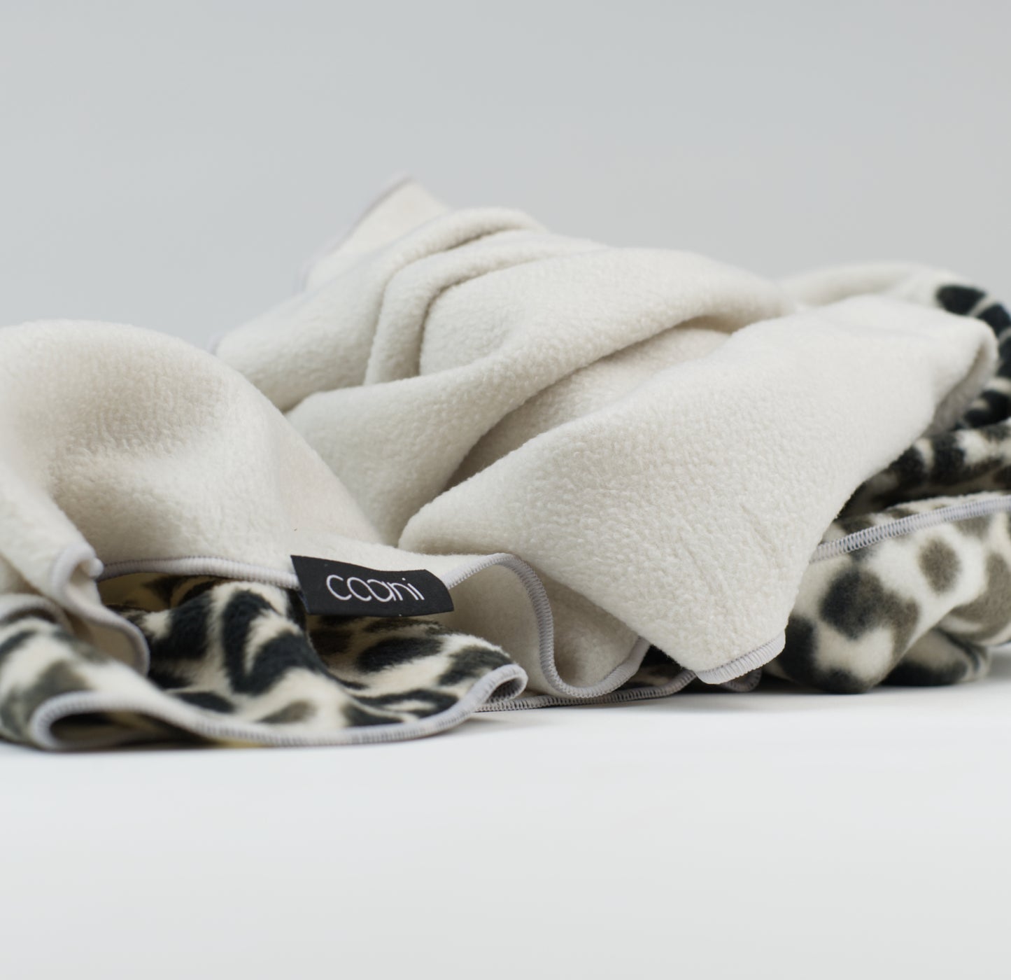 Fleeceschal 'Mari' (Sand/Leo)