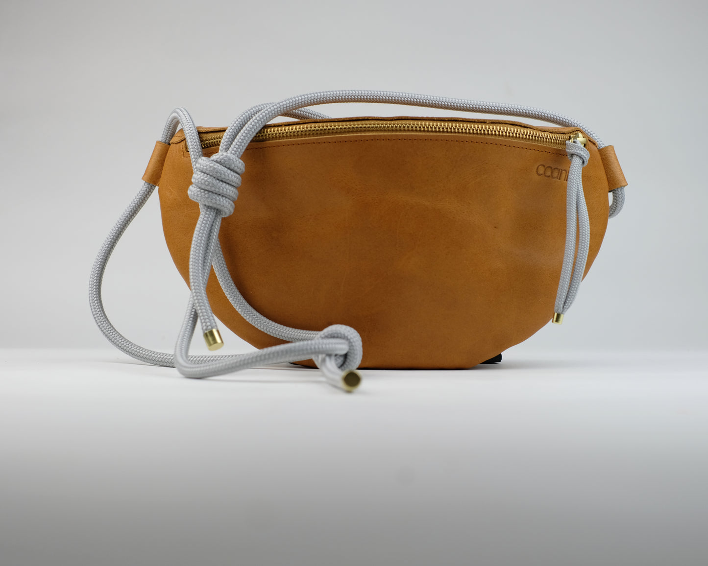 Umhängetasche 'Yuki' (Cognac)