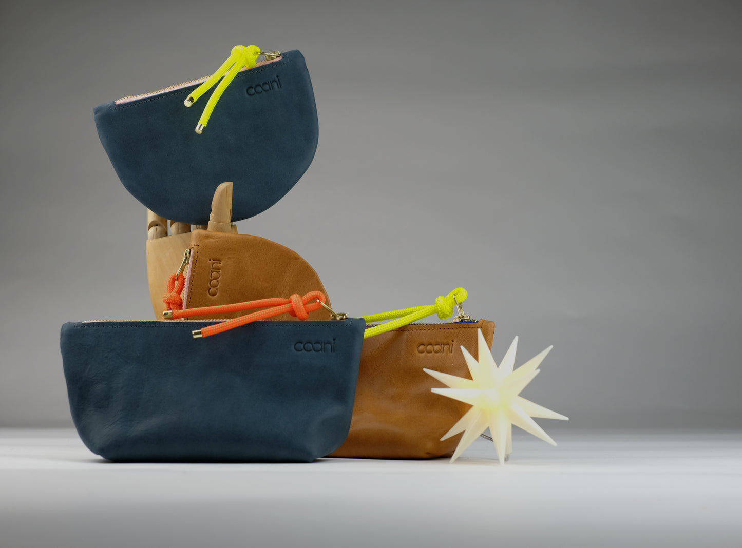 Pouch 'Tori' in dunkelblau