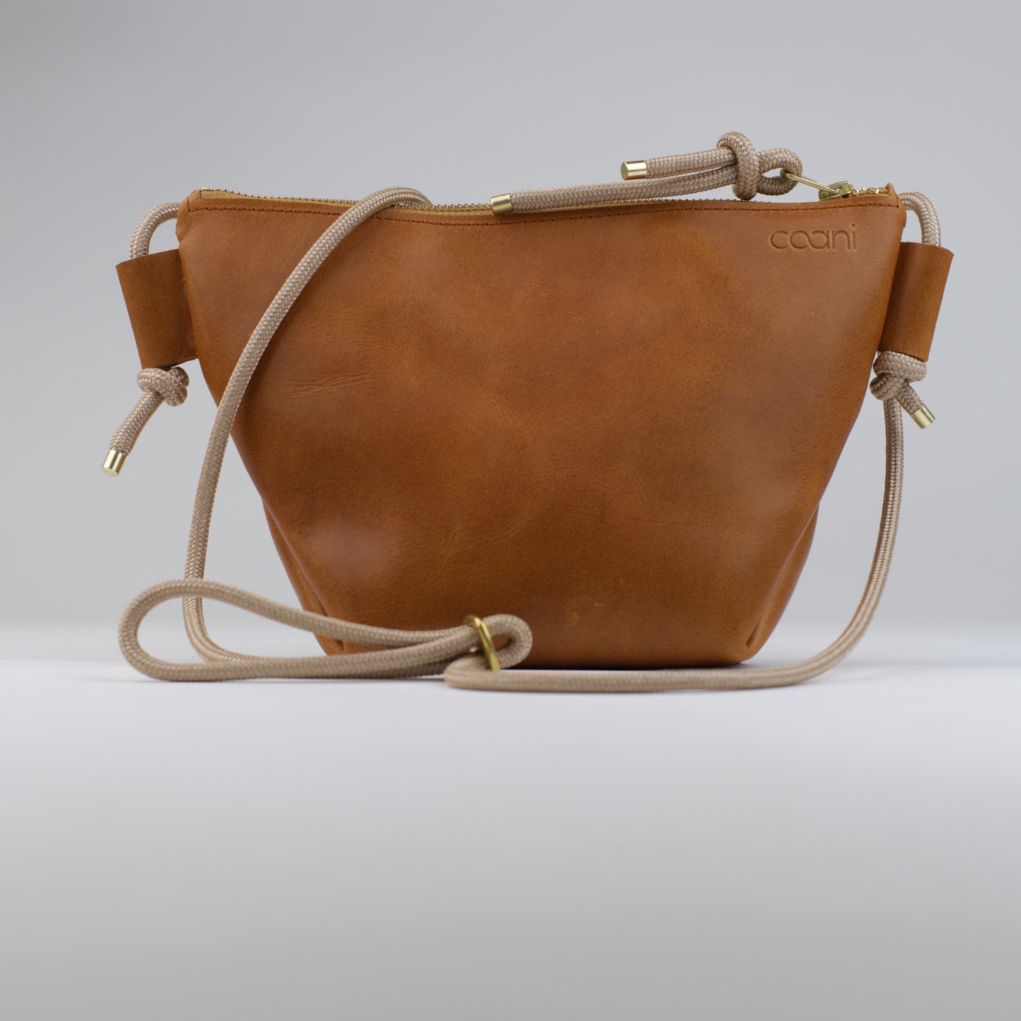 Umhängetasche 'Suri' (Cognac)