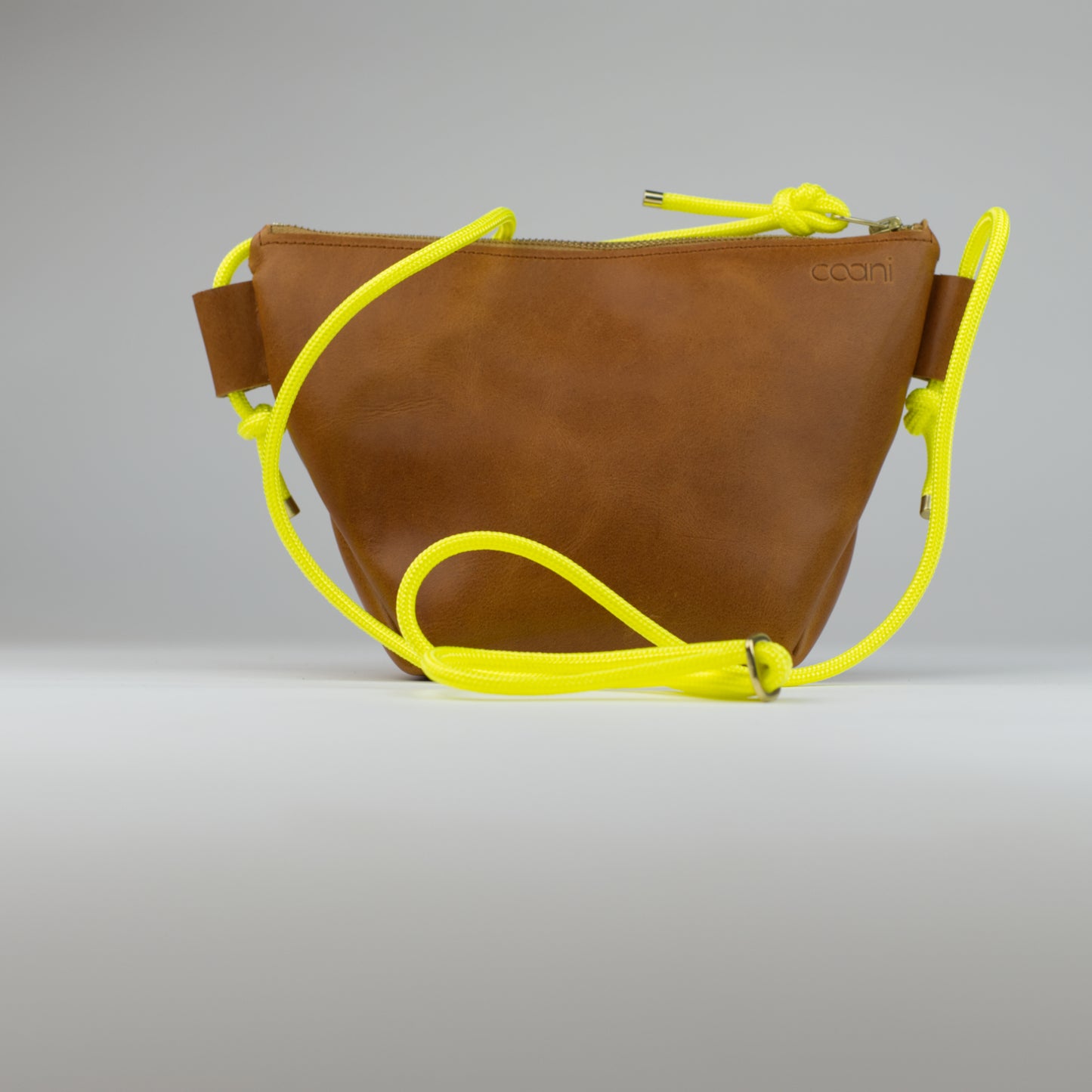 Umhängetasche 'Suri' (Cognac)