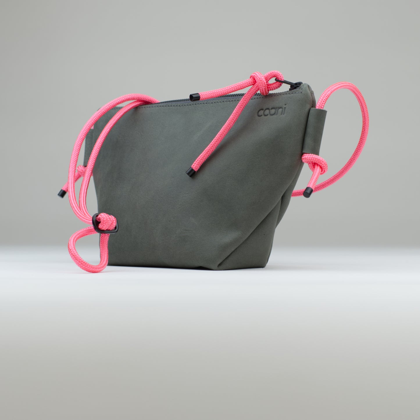 Umhängetasche 'Suri' (Grau)