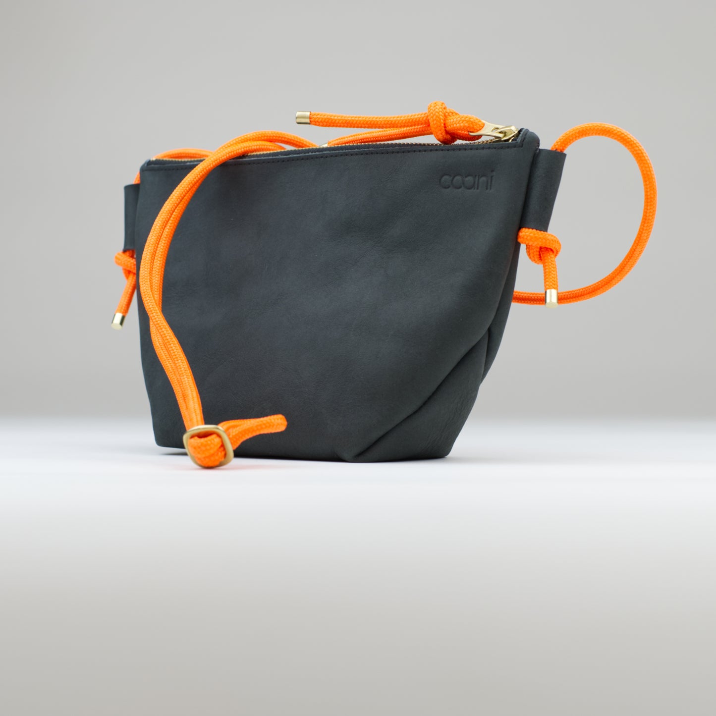 Umhängetasche 'Suri' (Schwarz)