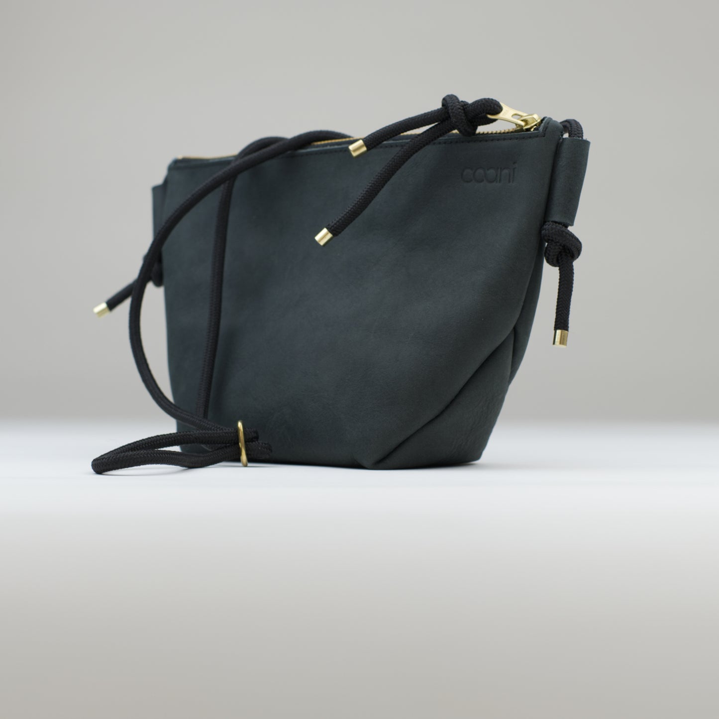 Umhängetasche 'Suri' (Schwarz)