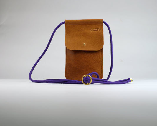 Minitasche `Loki` in Cognac