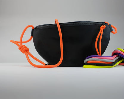 Umhängetasche 'Yuki' in Schwarz