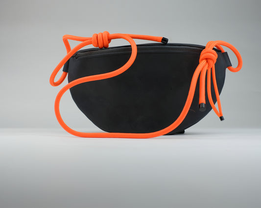 Umhängetasche 'Yuki' in Schwarz