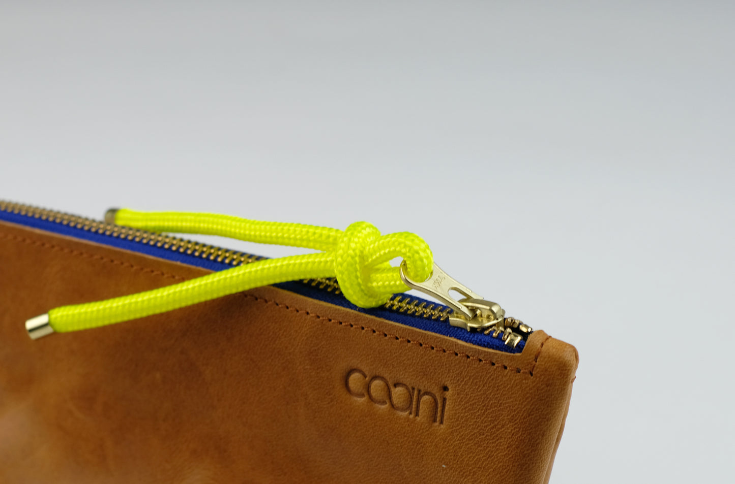 Pouch 'Tori' in cognac