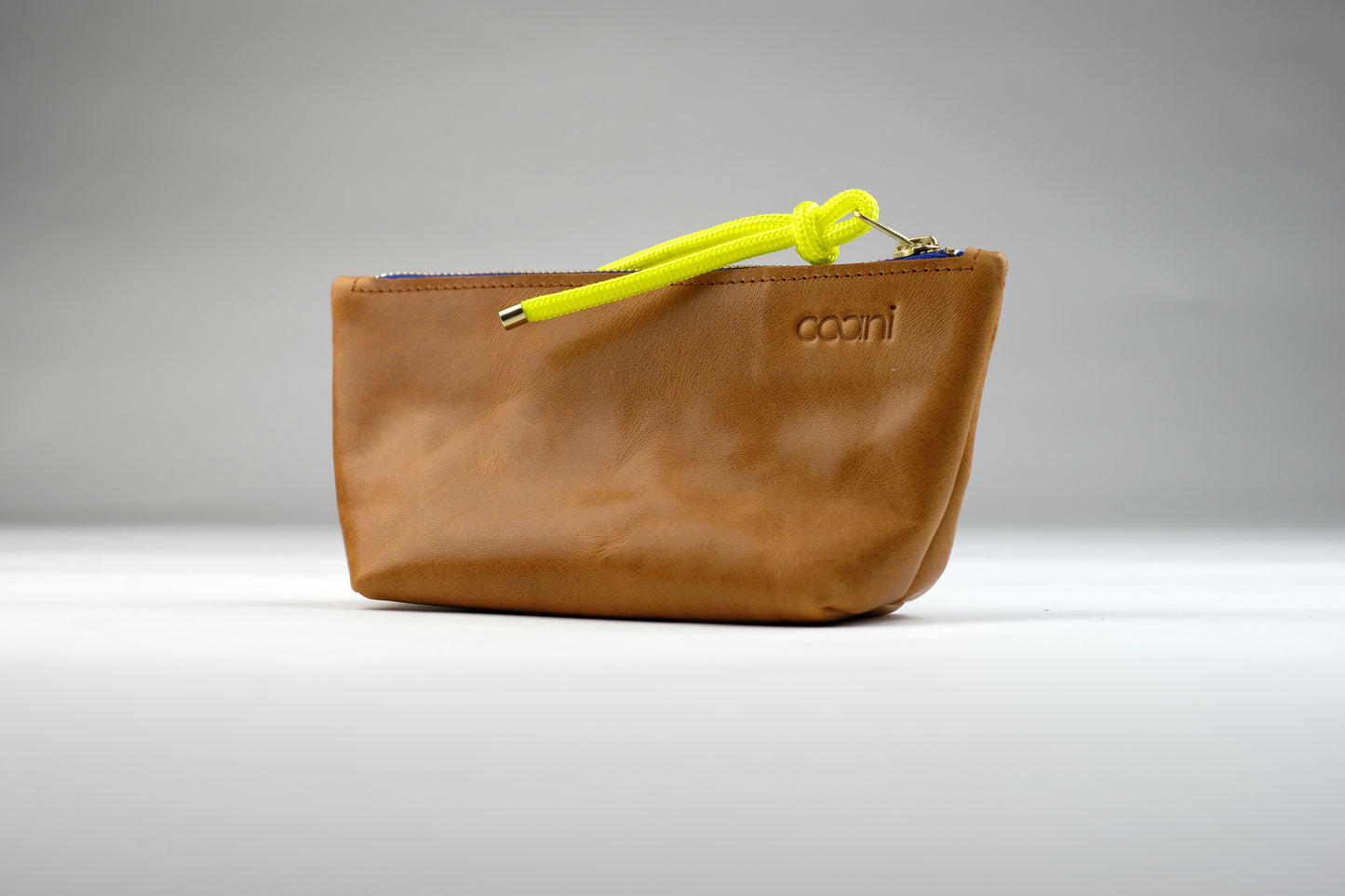 Kosmetiktasche 'Kara' in Cognac
