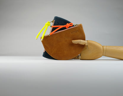 Pouch 'Tori' in cognac