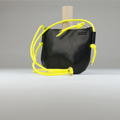 Umhängetasche 'Tami' in Schwarz